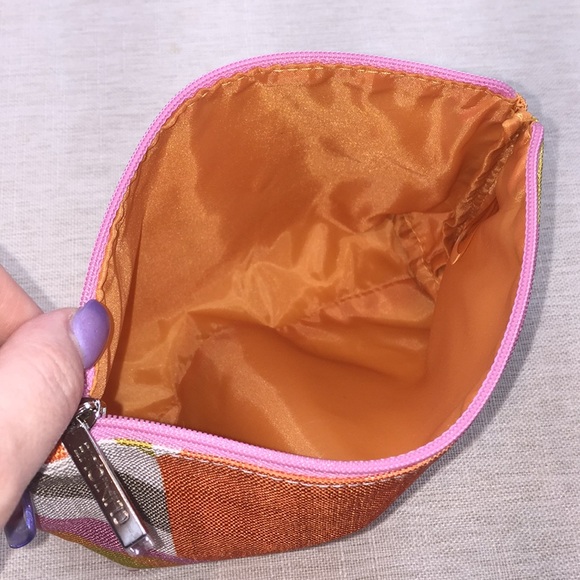 Clinique Chevron Print Cosmetics Bag - Picture 4 of 7